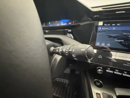 Photo 27 Peugeot 308  Plug-in Hybrid 195 ch e-DCS7