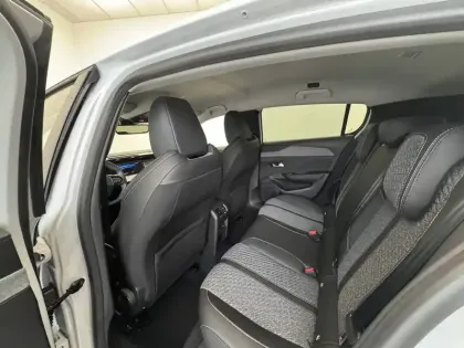 Photo 11 Peugeot 308  Plug-in Hybrid 195 ch e-DCS7