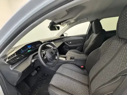 Photo 9 Peugeot 308  Plug-in Hybrid 195 ch e-DCS7