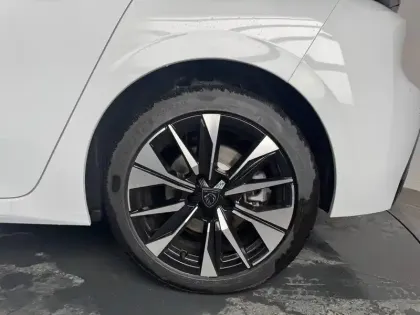 Photo 39 Peugeot 308  Plug-in Hybrid 195 ch e-DCS7