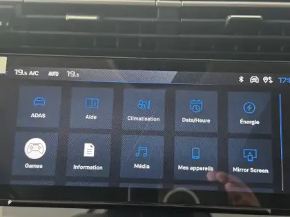 Photo 32 Peugeot 308  Plug-in Hybrid 195 ch e-DCS7