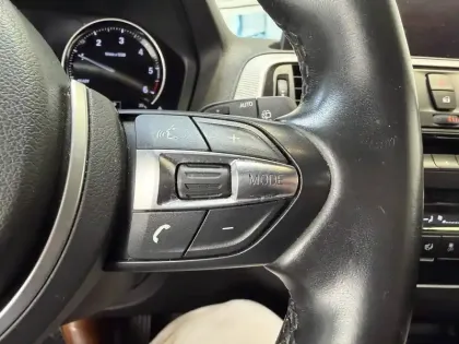 Photo 21 BMW Serie 1 116d 116 ch BVA8