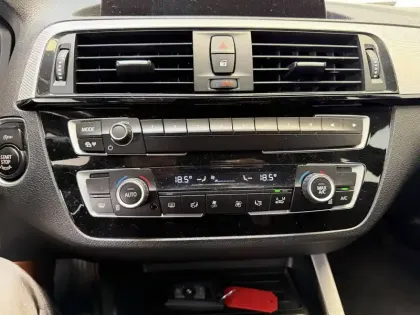 Photo 20 BMW Serie 1 116d 116 ch BVA8