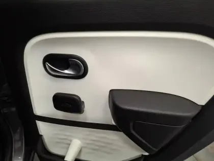 Photo 24 Renault Twingo  III TCe 95