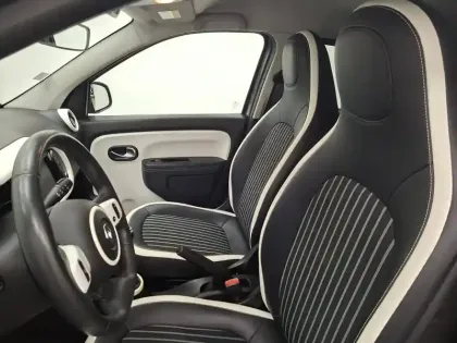 Photo 33 Renault Twingo  III TCe 95