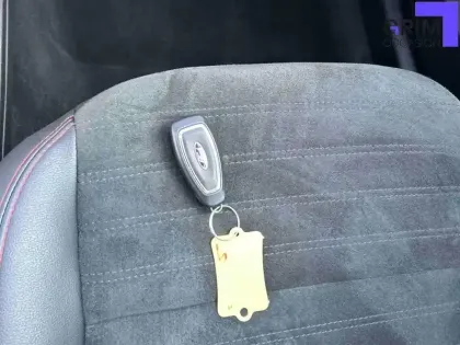 Photo 51 Ford Kuga  2.5 Duratec 190 ch FlexiFuel FHEV E85 Powershift