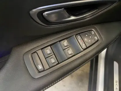 Photo 39 Renault Scenic  dCi 160 Energy EDC