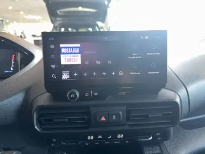 Photo 24 Peugeot Partner  FGN DIESEL 130 CH M CHARG UT MAJ AUT