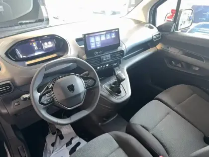 Photo 28 Peugeot Partner  FGN DIESEL 130 CH M CHARG UT MAJ AUT