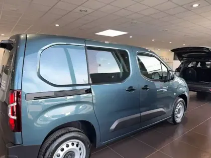 Photo 10 Peugeot Partner  FGN DIESEL 130 CH M CHARG UT MAJ AUT