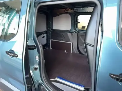 Photo 12 Peugeot Partner  FGN DIESEL 130 CH M CHARG UT MAJ AUT