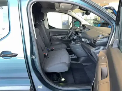 Photo 16 Peugeot Partner  FGN DIESEL 130 CH M CHARG UT MAJ AUT