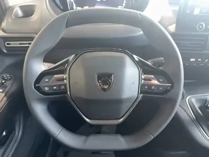 Photo 27 Peugeot Partner  FGN DIESEL 130 CH M CHARG UT MAJ AUT