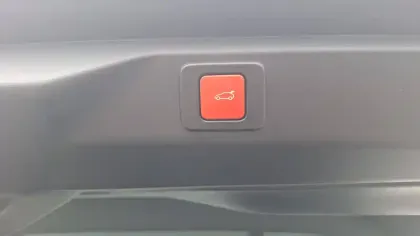 Photo 28 Peugeot 3008  Hybrid 136 e-DCS6