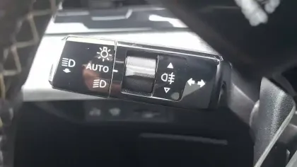 Photo 9 Peugeot 3008  Hybrid 136 e-DCS6