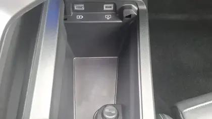 Photo 18 Peugeot 3008  Hybrid 136 e-DCS6