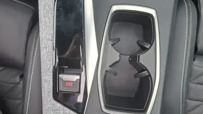 Photo 20 Peugeot 3008  Hybrid 136 e-DCS6