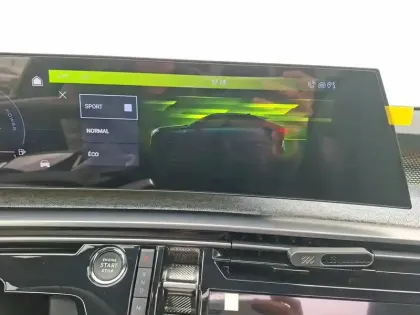 Photo 41 Peugeot 3008  Hybrid 136 e-DCS6