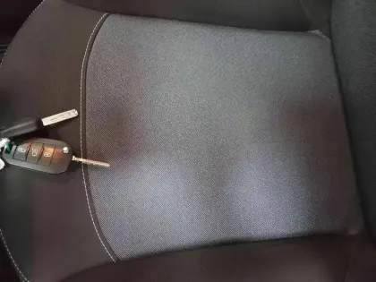 Photo 12 Peugeot 208  PureTech 68ch BVM5