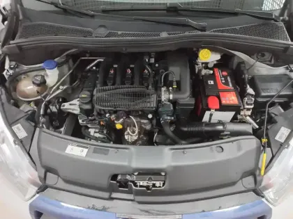 Photo 7 Peugeot 208  PureTech 68ch BVM5