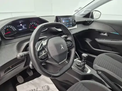 Photo 11 Peugeot 208  PureTech 100 S&S BVM6