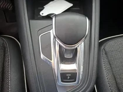 Photo 17 Renault Captur  TCe 140 EDC - 21