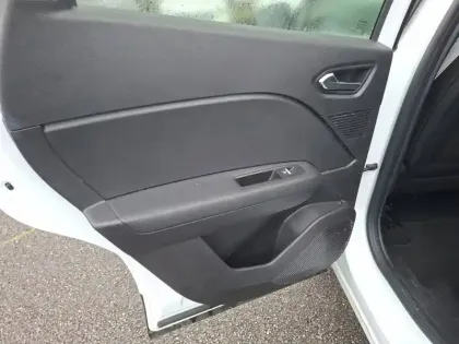 Photo 23 Renault Captur  TCe 140 EDC - 21