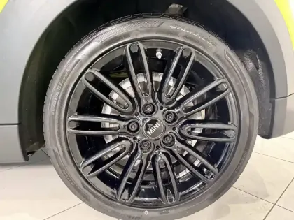 Photo 8 Mini Mini Cabriolet Cooper 136 ch DKG7