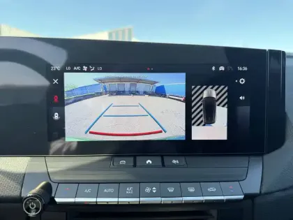 Photo 13 Opel Astra  Sports Tourer 1.2 Turbo Hybride 145 ch Automatique