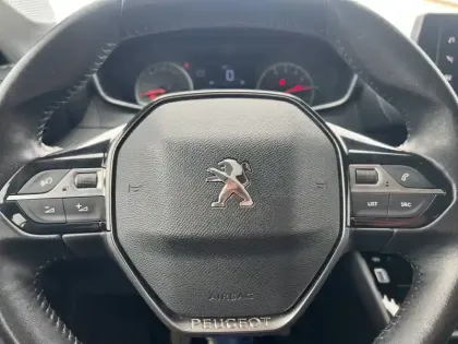 Photo 20 Peugeot 208  PureTech 75 S&S BVM5