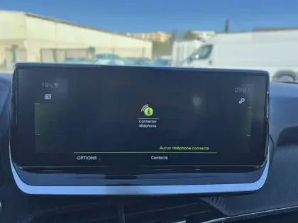 Photo 16 Peugeot 2008  PureTech 130 S&S EAT8