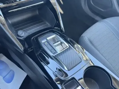 Photo 19 Peugeot 2008  PureTech 130 S&S EAT8