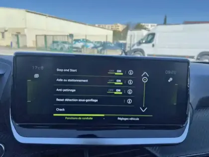 Photo 15 Peugeot 2008  PureTech 130 S&S EAT8