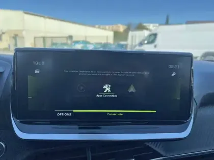 Photo 17 Peugeot 2008  PureTech 130 S&S EAT8