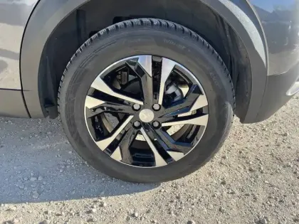 Photo 10 Peugeot 2008  PureTech 130 S&S EAT8