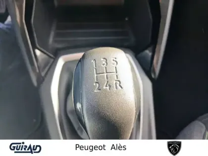 Photo 15 Peugeot 208  PureTech 75 S&S BVM5