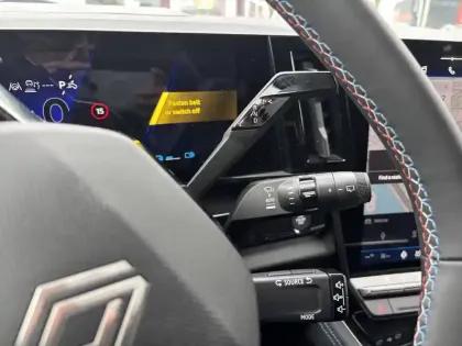 Photo 31 Renault Espace  E-Tech full hybrid 200 GSR2