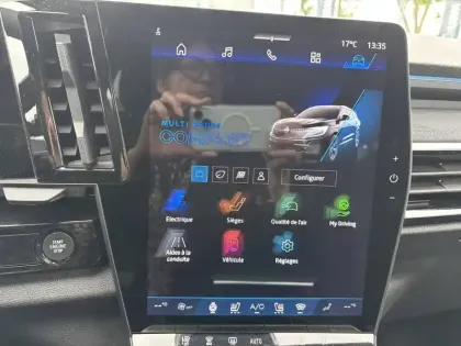 Photo 41 Renault Espace  E-Tech full hybrid 200 GSR2