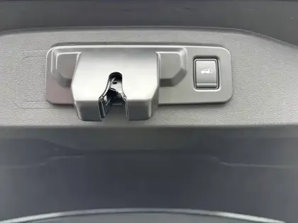 Photo 20 Renault Espace  E-Tech full hybrid 200 GSR2
