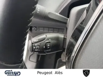 Photo 19 Peugeot 208  PureTech 75 S&S BVM5