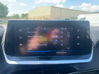 Photo 16 Peugeot 208  PureTech 100 S&S BVM6