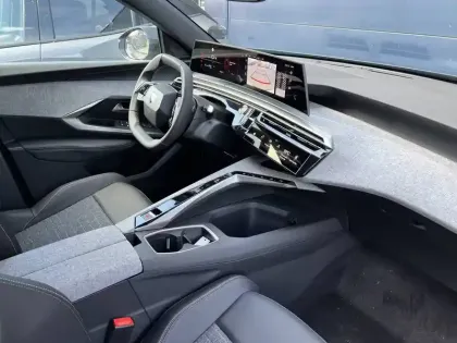 Photo 7 Peugeot 3008  Electrique 210 ch 73 kWh