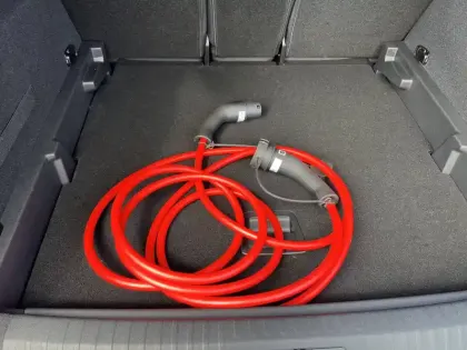 Photo 10 Peugeot 3008  Electrique 210 ch 73 kWh