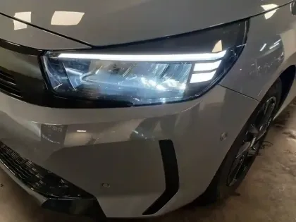 Photo 34 Opel Corsa  1.2 Turbo Hybrid 100 ch e-DCT6