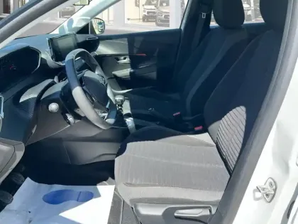 Photo 8 Peugeot 208  PureTech 100 S&S BVM6