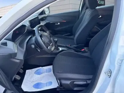 Photo 18 Peugeot 208  PureTech 100 S&S BVM6