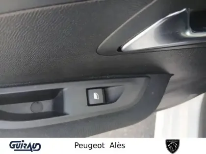 Photo 13 Peugeot 208  PureTech 75 S&S BVM5