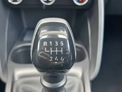 Photo 13 Citroën C3  Turbo 100 ch BVM6