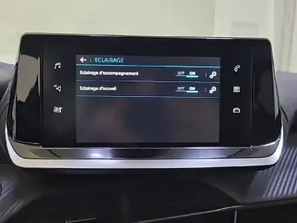 Photo 19 Peugeot 208  BlueHDi 100 S&S BVM6