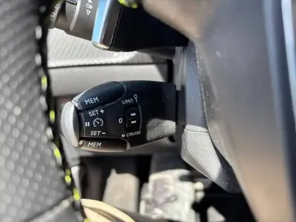 Photo 14 Peugeot 208  PureTech 100 S&S EAT8